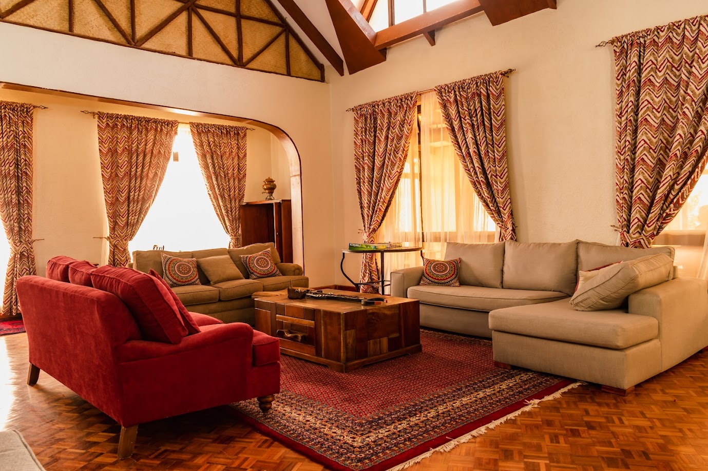 Mua family room