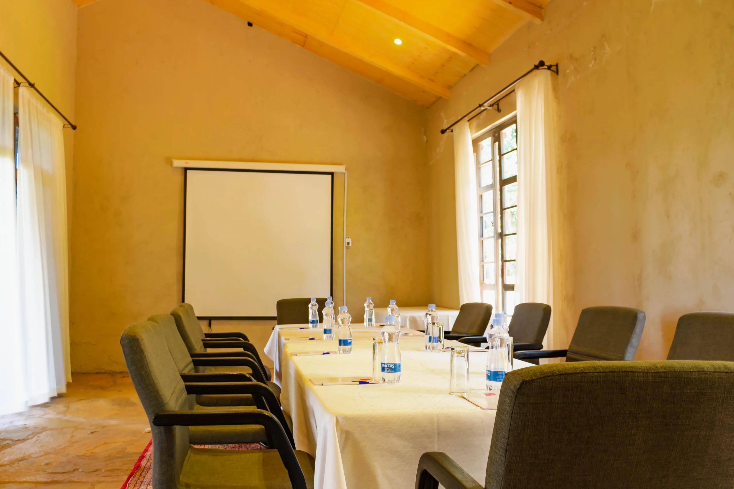 Mua hills Meeting rooms